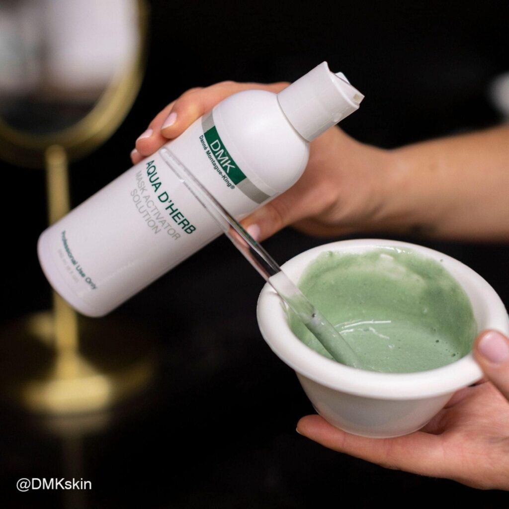 Dung dịch kích hoạt các loại enzyme DMK Aqua D'herb 240ml