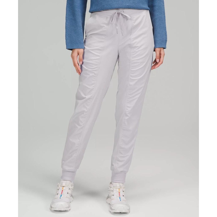 Quần Lulu Jogger Studio