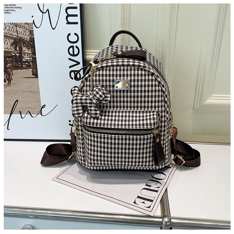 Ba Lô Da Kẻ Sọc Caro Đính Đinh Tán Thời Trang Cho Nữ