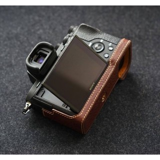 Halfcase - Bao da máy ảnh Sony A7II