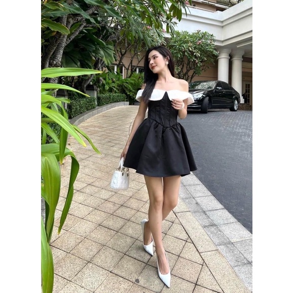 Đầm trễ vai