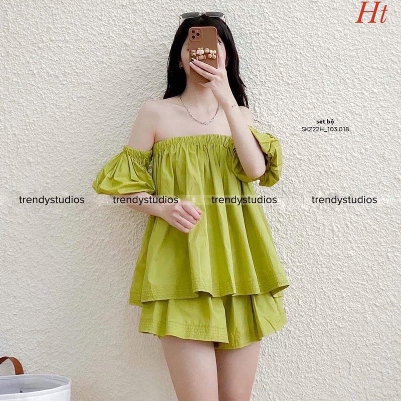 Bộ đùi trễ vai 2 màu H2B578