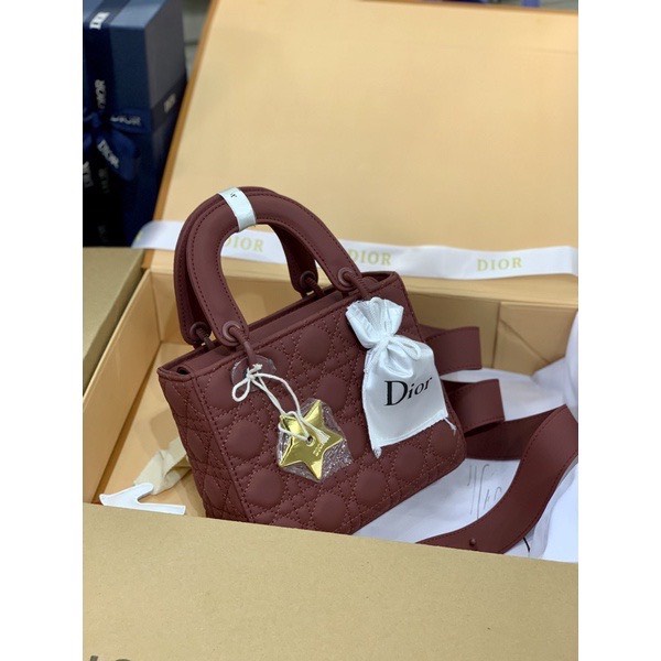 Túi xách nữ DI.OR tang sao vàng dáng mới siêu xinh