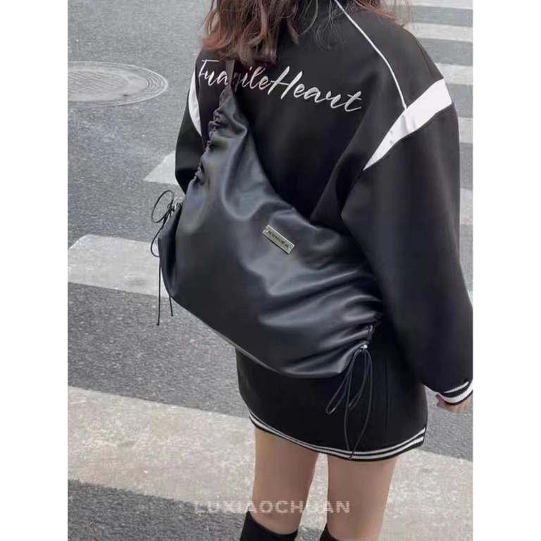 Big Tote Da Mềm Cỡ Lớn Đeo Chéo Một Bên Vai Mát Mẻ