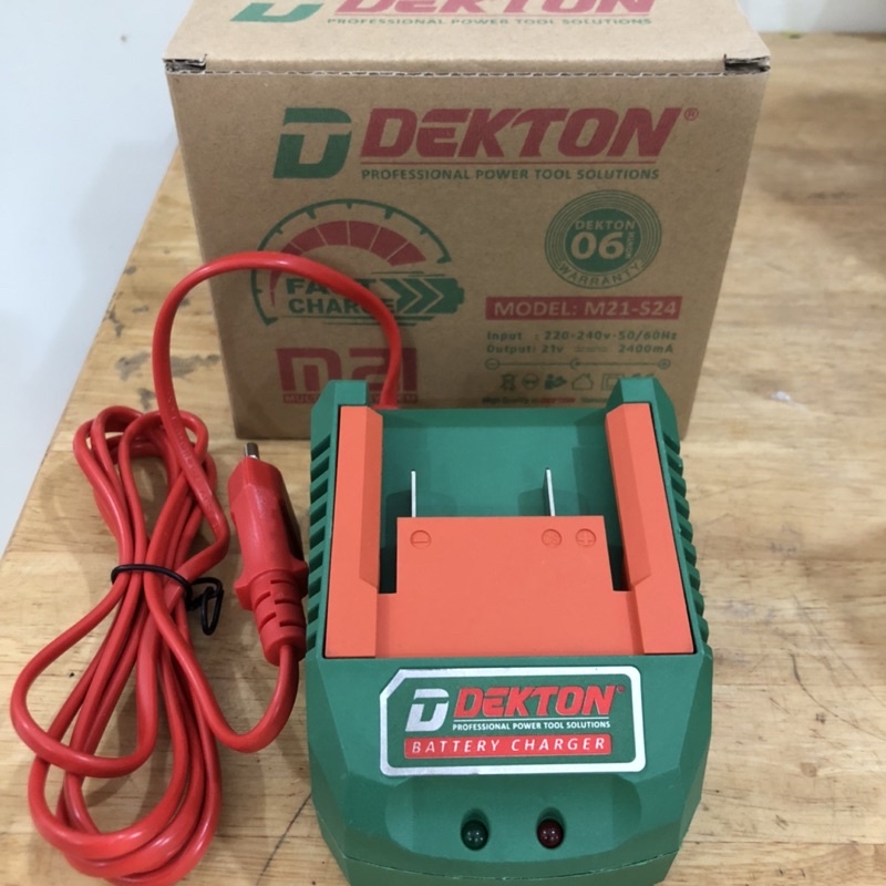 Sạc nhanh 21V Dekton M21-S24 chân pin phổ thông Makita