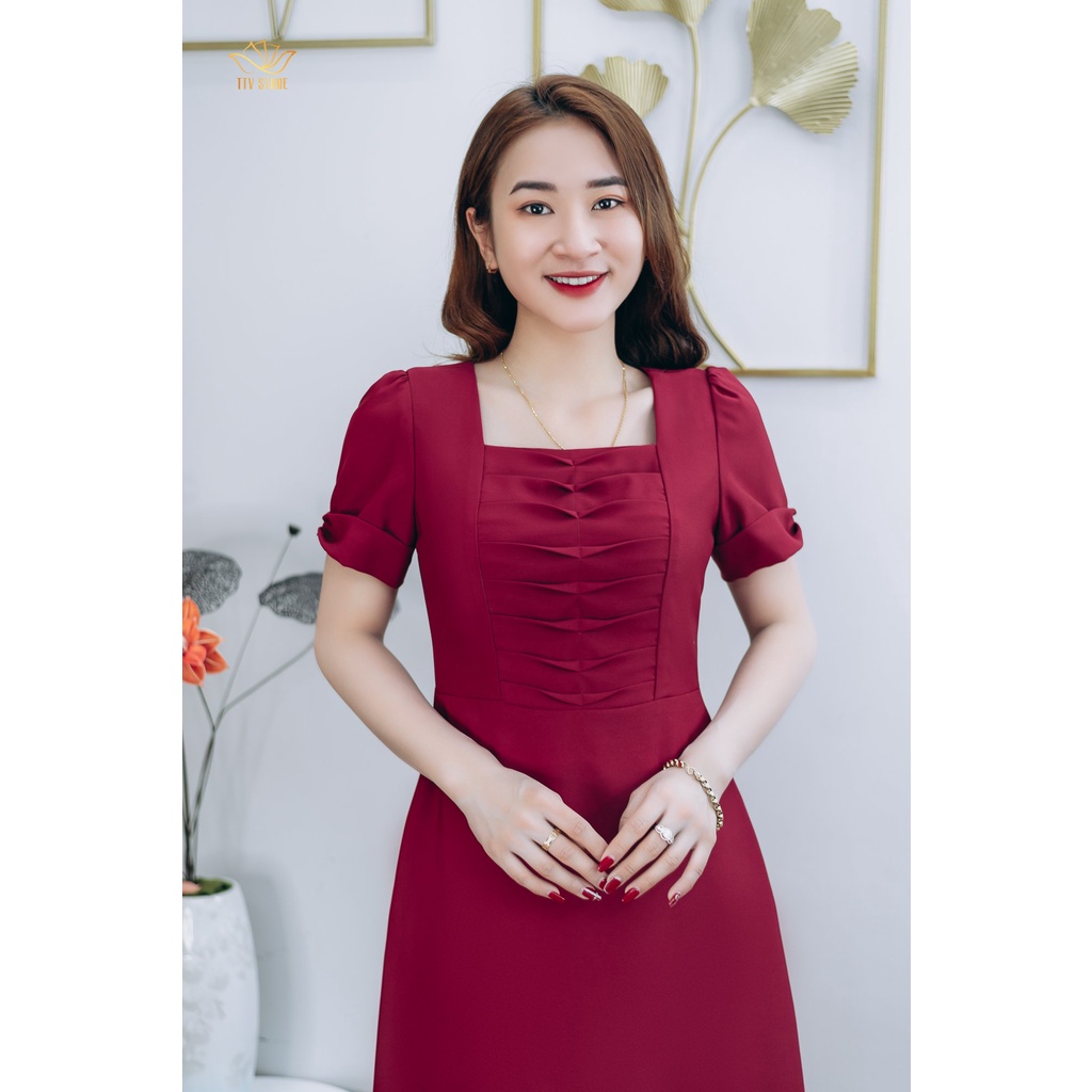 Đầm form A trung niên TTV1264 thời trang thiết kế TTV Cổ vuông xếp ngực tay ngắn Đỏ đô sang trọng