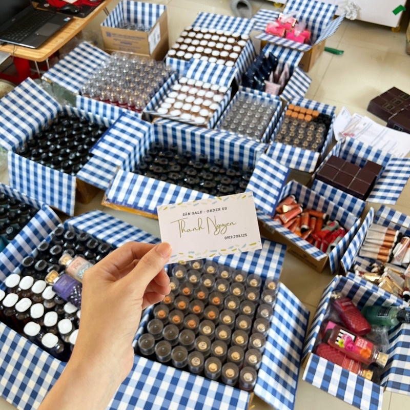 Bộ sữa tắm, kem dưỡng body, xịt thơm  𝐈𝐍𝐓𝐎 𝐓𝐇𝐄 𝐍𝐈𝐆𝐇𝐓