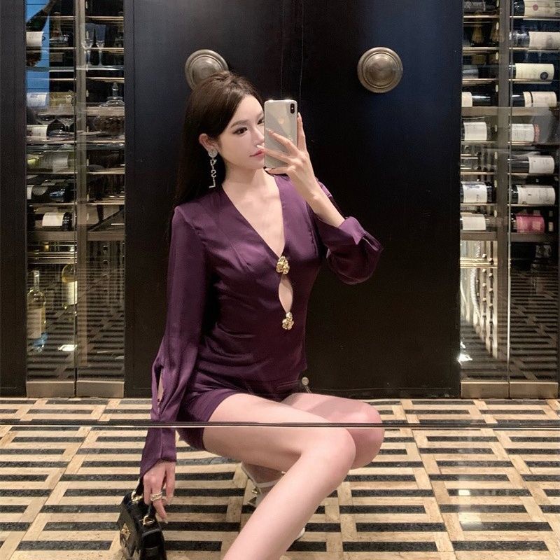 Trang Phục Dáng Ôm Màu Tím Khoét Lỗ Phong Cách Mới 2023 Thời Trang Cao Cấp Cho Nữ