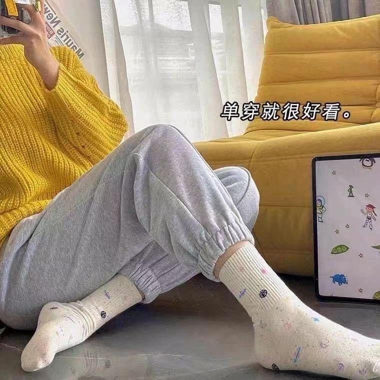 Đôi Vớ cotton Màu Trắng In Họa Tiết Hoạt Hình Dành Cho Nữ