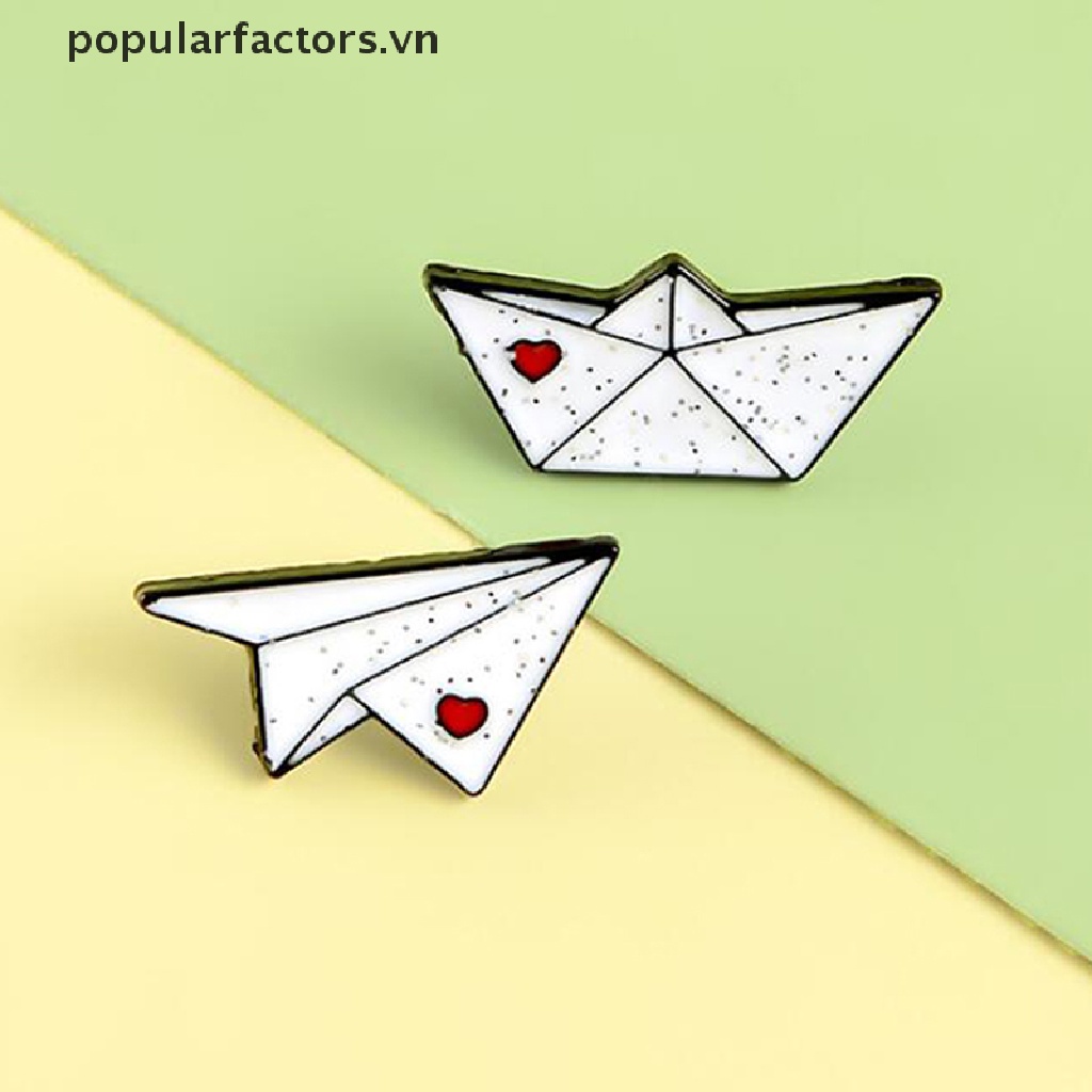 Ghim Cài Áo Hình Thuyền / Máy Bay Giấy Tráng Men Độc Đáo