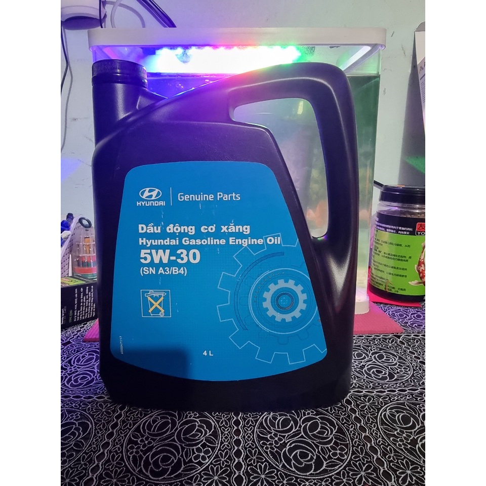 Nhớt Hyundai Chính Hãng 5W30 4 Lít Chính Hãng