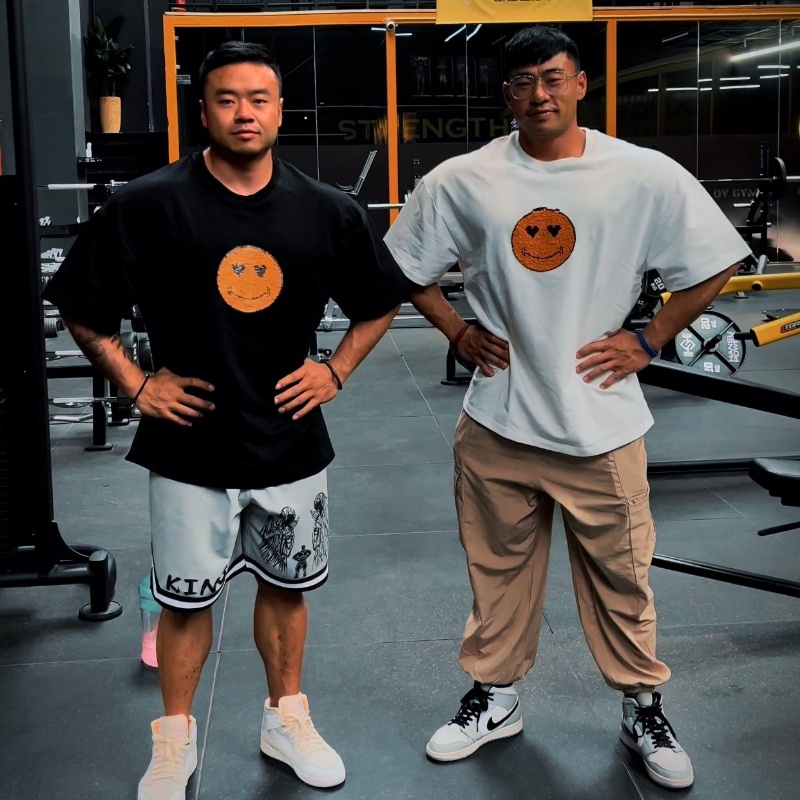 Áo Thun Cotton Tay Ngắn Dáng Rộng Cỡ Lớn In Hình Biểu Tượng Cảm Xúc Đính Kim Sa Lấp Lánh Thời Trang Cho Nam Và Nữ