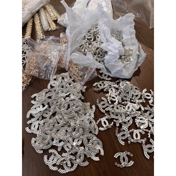 Ghim cài áo vét đính đá siêu xinh