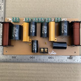Phân tần loa bose 601 seri 3