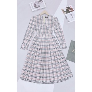 Váy kẻ BBR dập li cổ nhọn