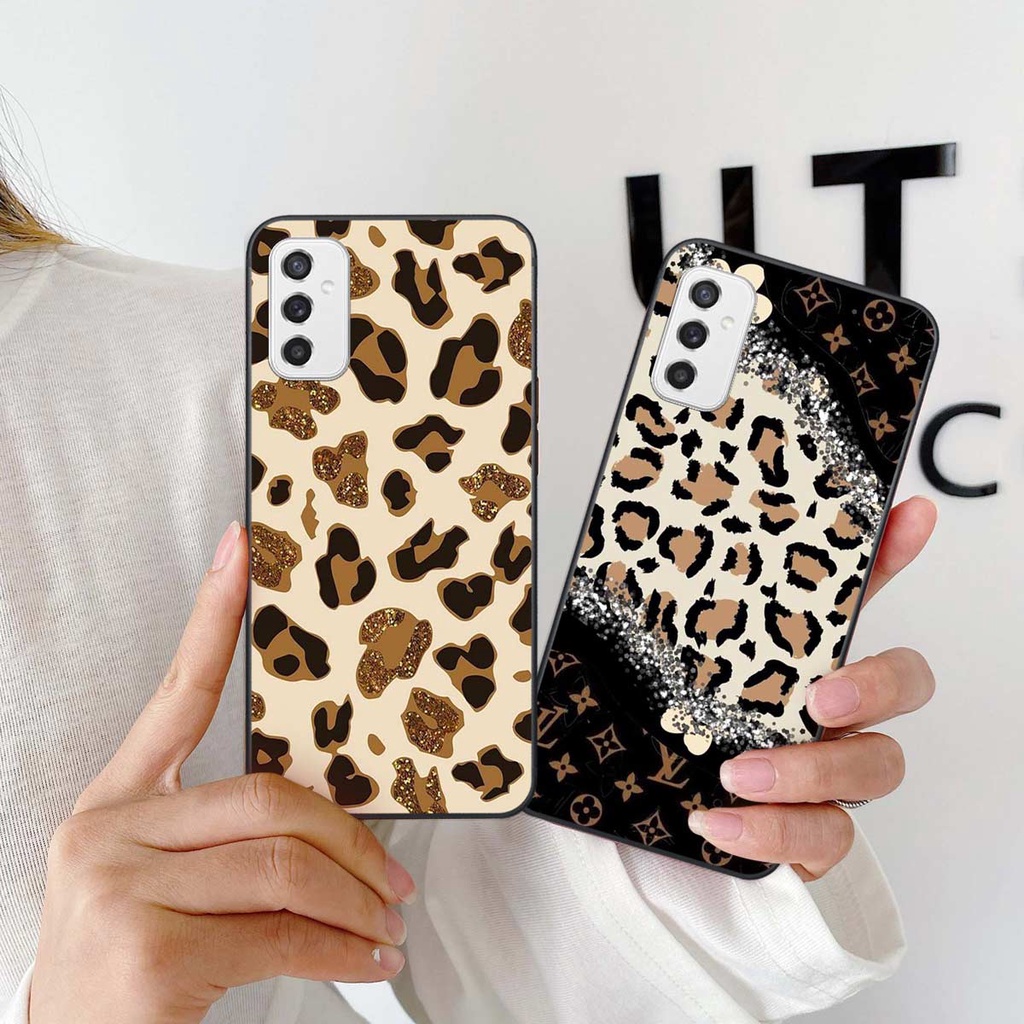 Ốp lưng Samsung M52 5G hình họa tiết thương hiệu thời trang, chất lượng rẻ bền đẹp