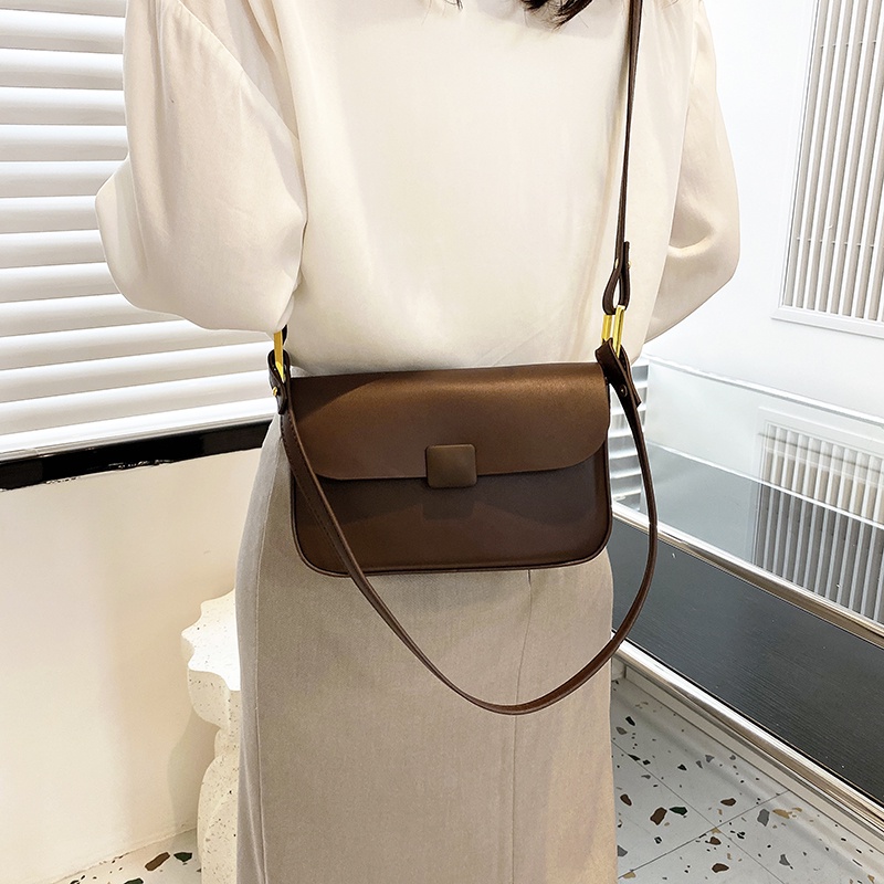 Túi đeo chéo IELGY màu trơn phong cách retro thời trang đơn giản dành cho nữ