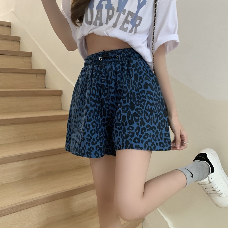 Quần Short Dáng Rộng Họa Tiết Da Báo Thiết Kế Mới Thời Trang Mùa