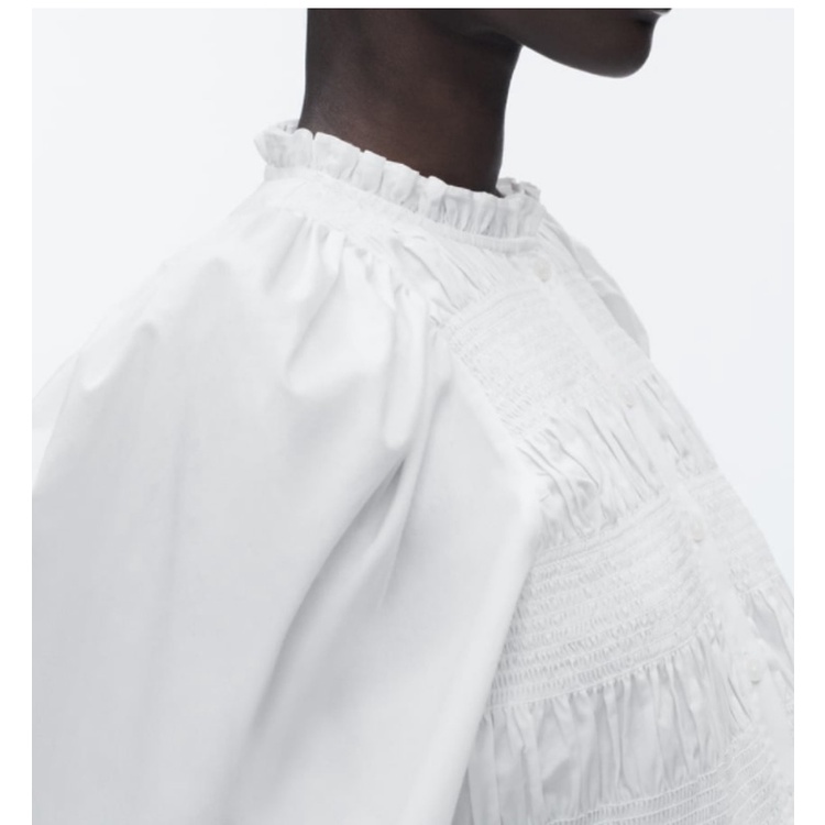 Zara Áo Sơ Mi Ngắn Cổ Tròn Nhún Bèo Trước Thiết Kế Hàng Nút Thời Trang Mùa Xuân 237969026