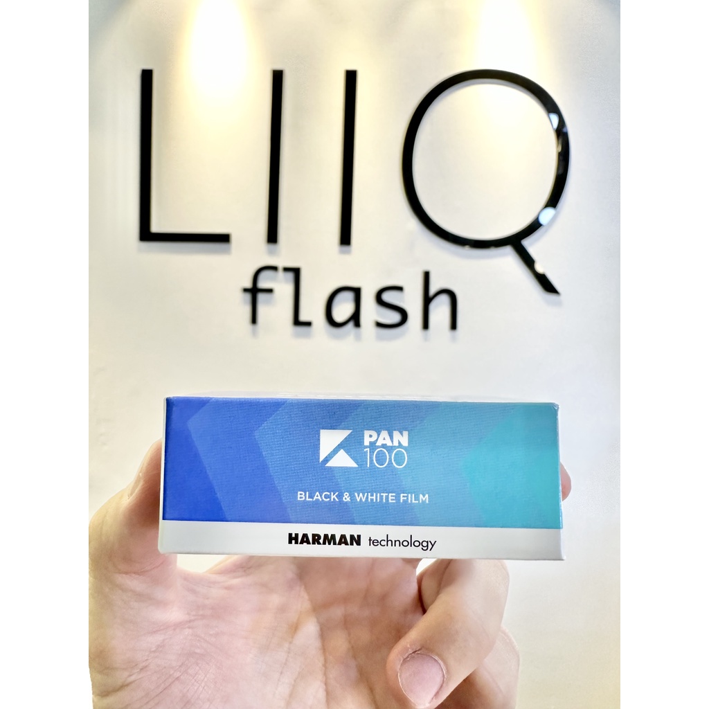 Phim Kentmere Pan ISO 100, Đen Trắng B&W, 120 x 12 Kiểu Vuông, In Date Cho Máy Chụp Ảnh Film - LIIQ Flash