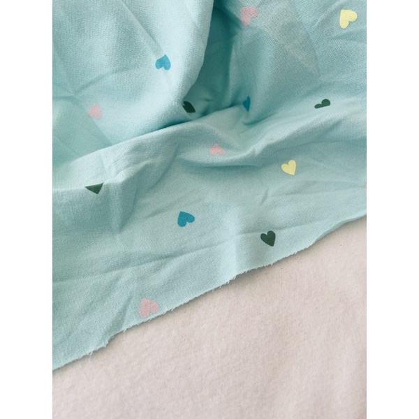 Vải da cá mỏng hoạ tiết nhí tông màu pastel