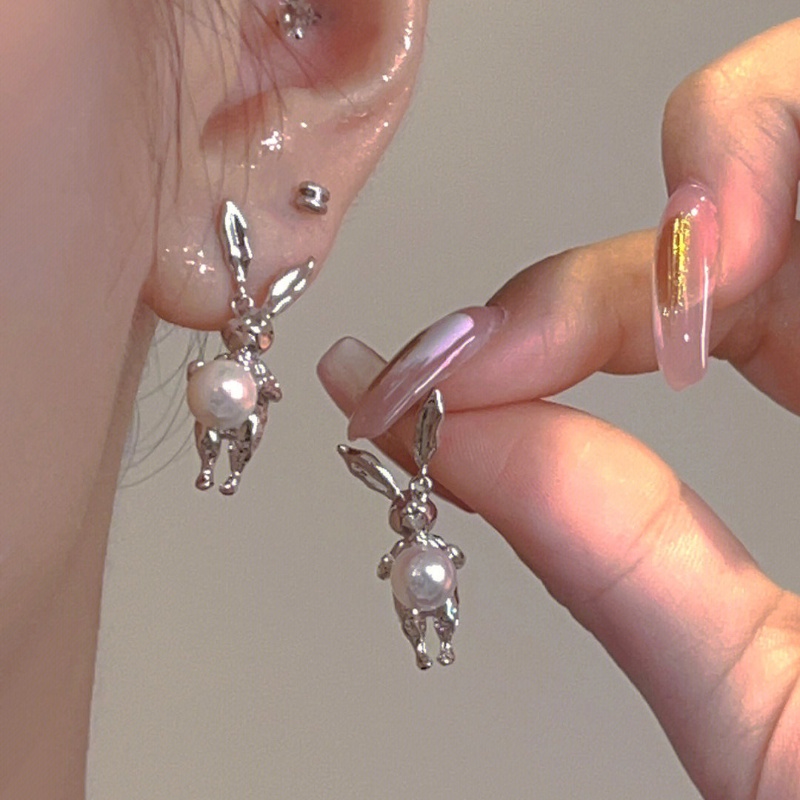 Bông Tai Hình Thỏ Và Ánh Trăng Dễ Thương Thời Trang Cho Nữ