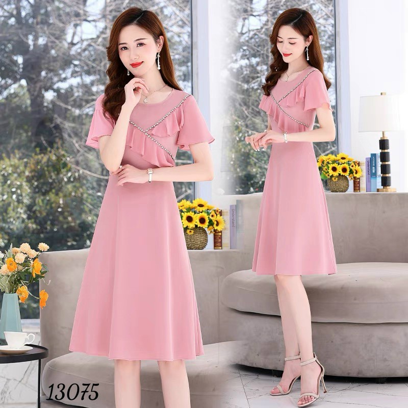 Đầm trung niên dự tiệc cho mẹ dáng xòe tay lỡ màu hồng và màu xanh đen đính đá, đầm trung niên công sở Linhnastore
