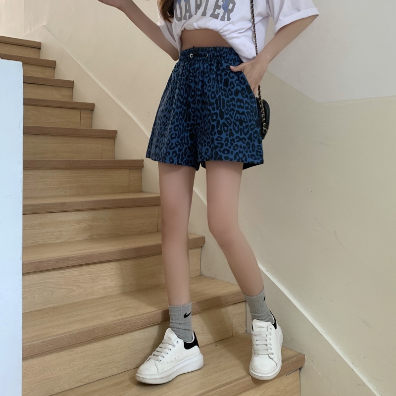 Quần Short Dáng Rộng Họa Tiết Da Báo Thiết Kế Mới Thời Trang Mùa