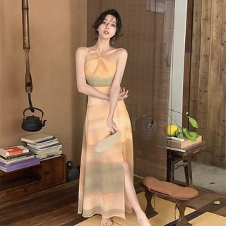Đầm Chiffon Cổ Yếm In Họa Tiết Thời Trang Sang Trọng