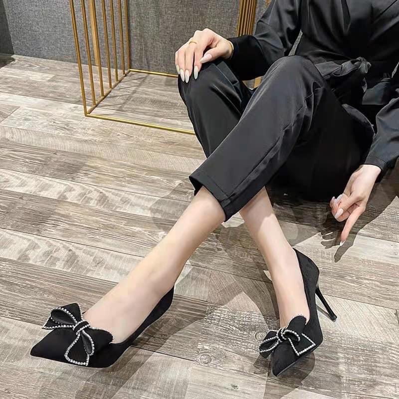 Guốc Cao Gót Mũi Nhọn Nơ Đính Đá Cao 7-9cm Màu Đen Sang Chảnh