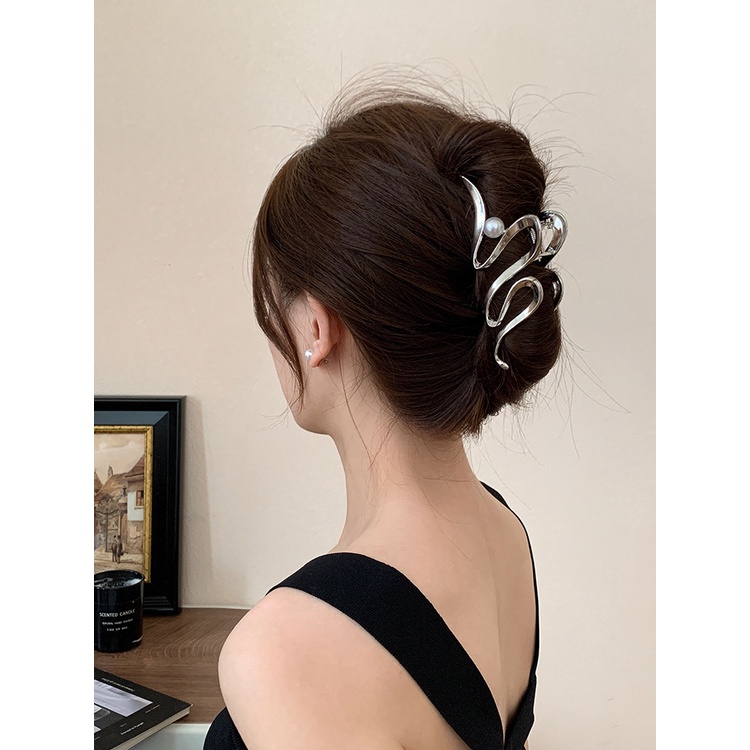 Kẹp Tóc Hình Cá Mập Bằng Kim Loại Đính Ngọc Trai Nhân Tạo Thời Trang 2023