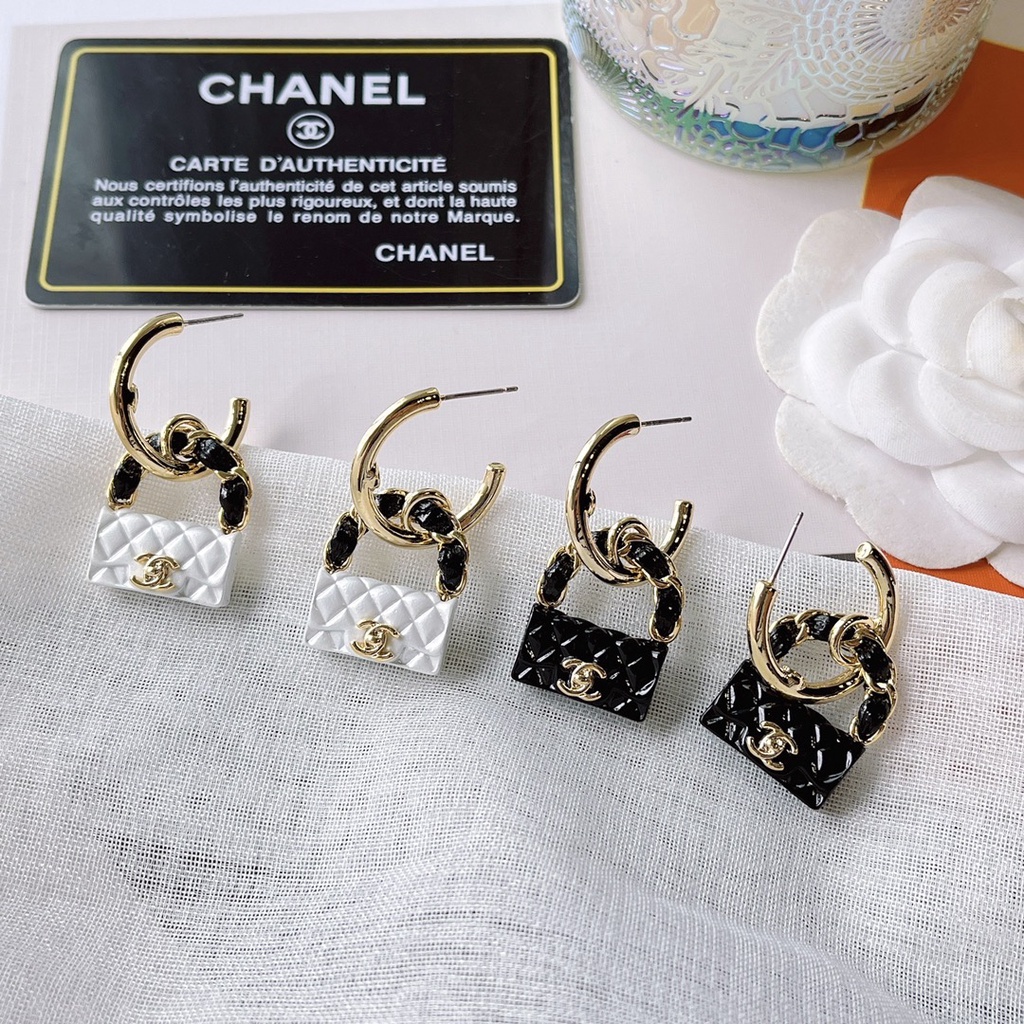 Bông Tai Bằng Thép Titan Hình Chữ Thời Trang Cho Nữ