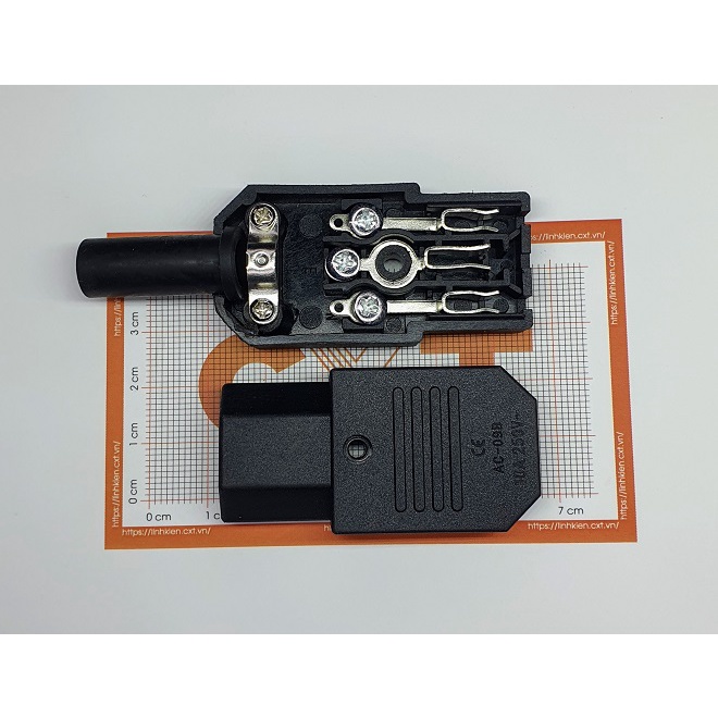 Jack cắm 3 chân AC 220V