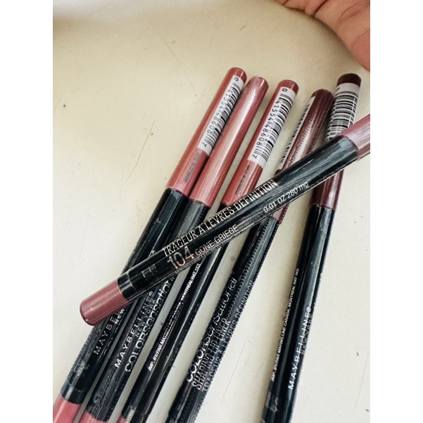 Bút kẻ định hình viền môi COLORSENSATIONAL