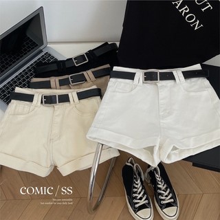 Quần short jean kèm belt comic