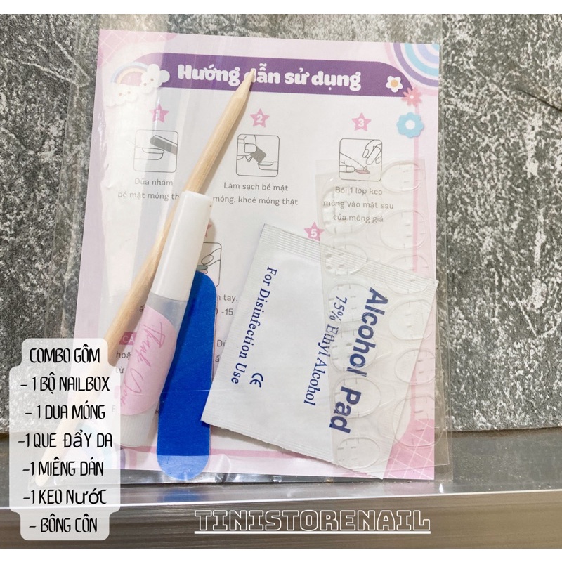 Nailbox thiết kế tone trắng mắt mèo xinh