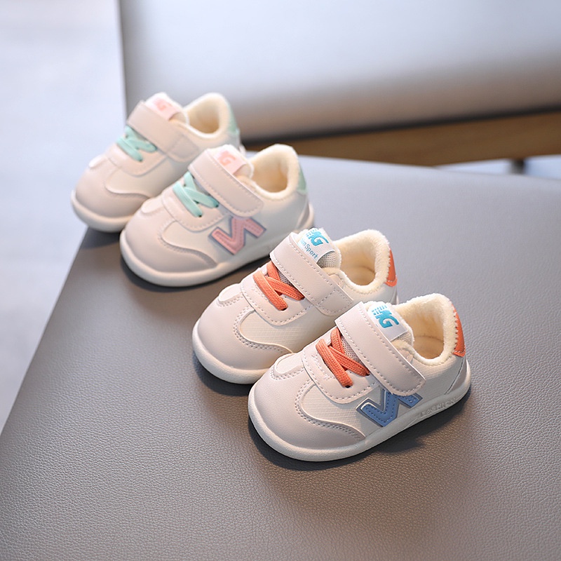 Giày Thể Thao Đế Mềm Thời Trang Mùa Đông Cho Bé