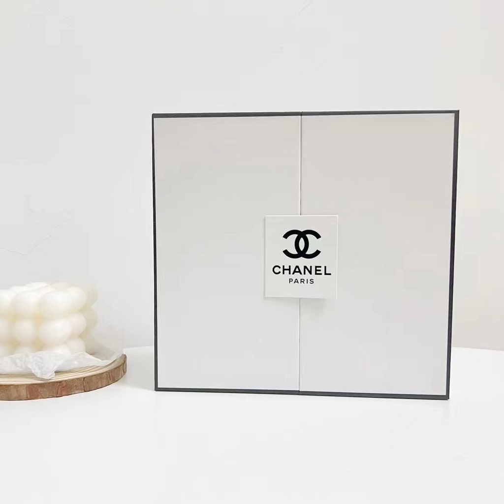 Miss Coco Body Fragrance Gift Box Two-piece Shower Gel Body Lotion Moisturizing 200ml×2 Set 2 Chai Sữa Tắm Dạng Gel Dưỡng Ẩm Da 200ml