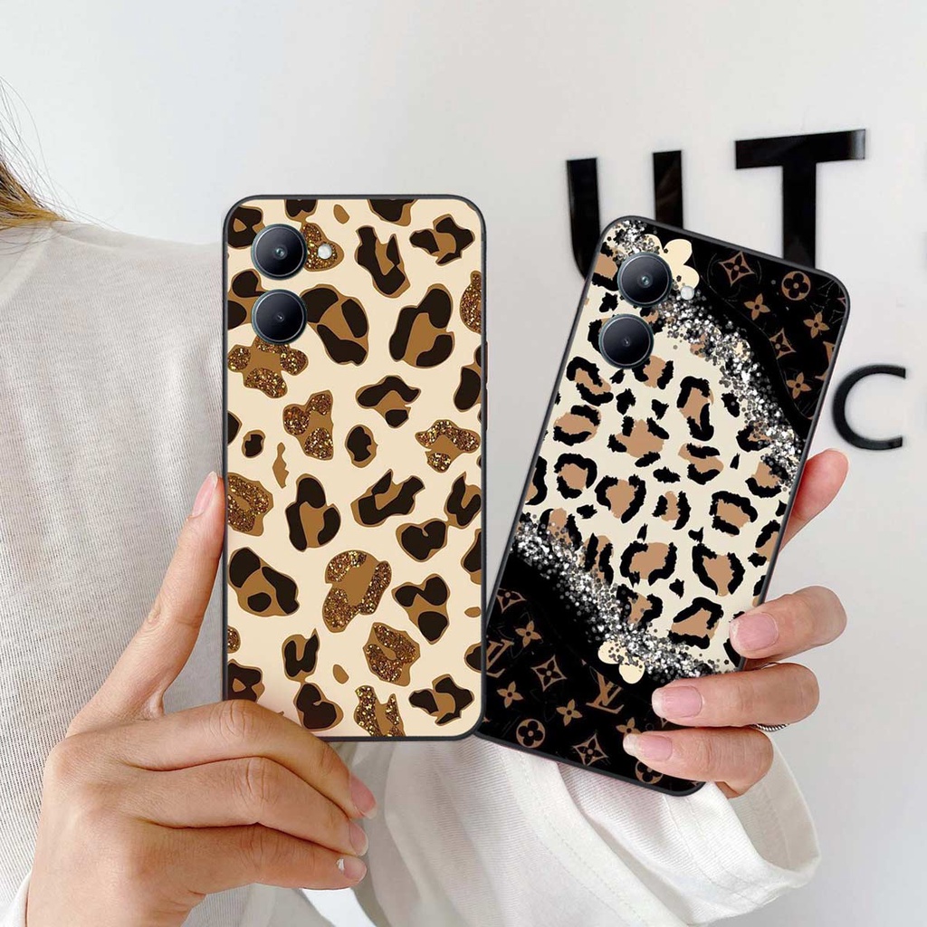 Ốp lưng Realme C33 hình họa tiết thương hiệu thời trang, chất lượng rẻ bền đẹp