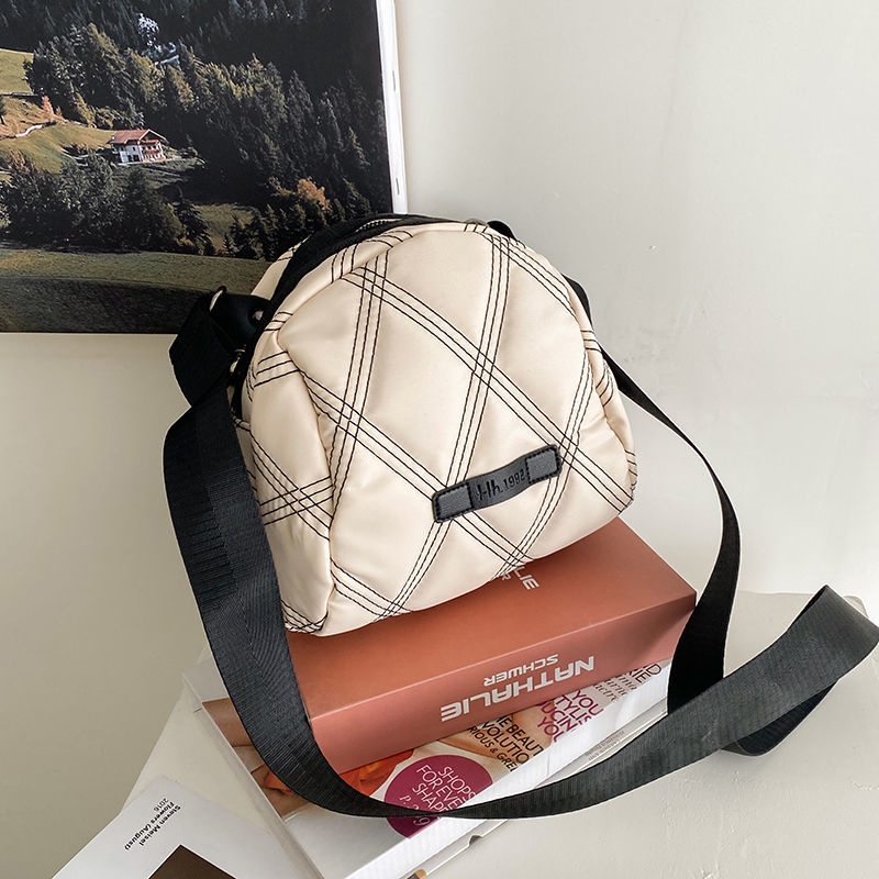 Túi Đeo Chéo Hình Thoi Đơn Giản Thời Trang Cho Nữ