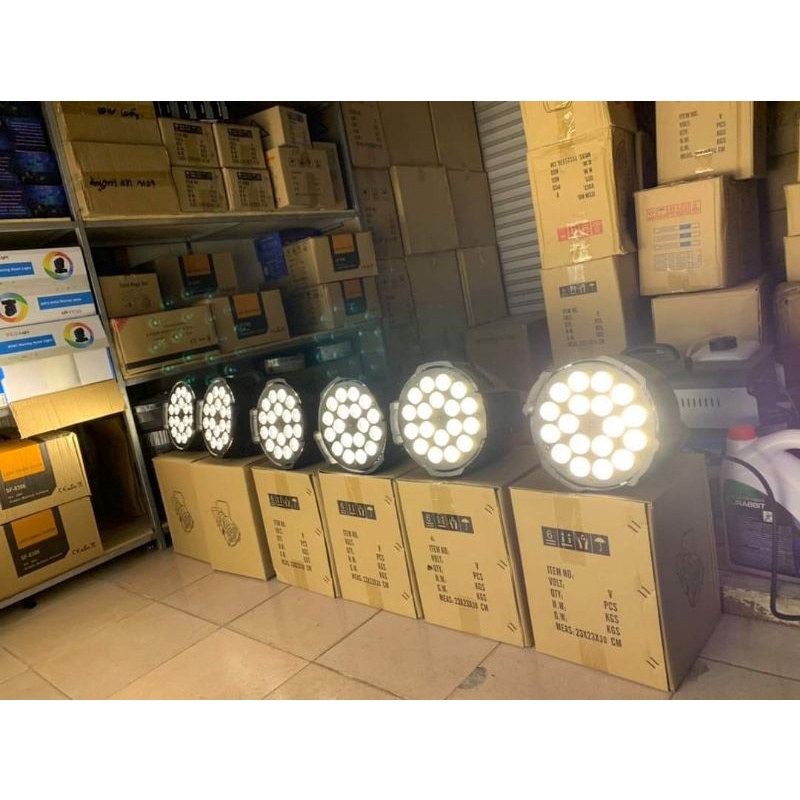 Đèn Led 18 bóng full mầu có nắng