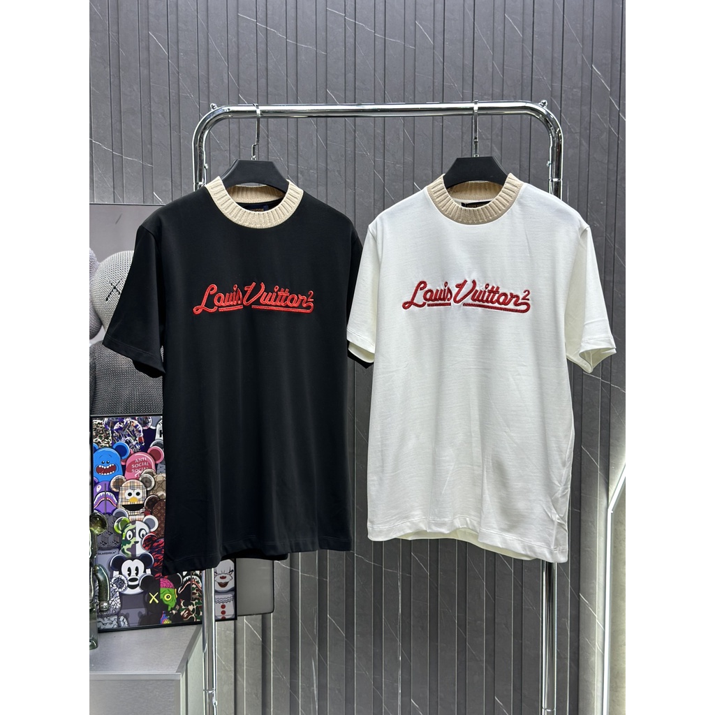 Áo T-shit Louis Vuitton logo thêu ngực phối cổ LA on web
