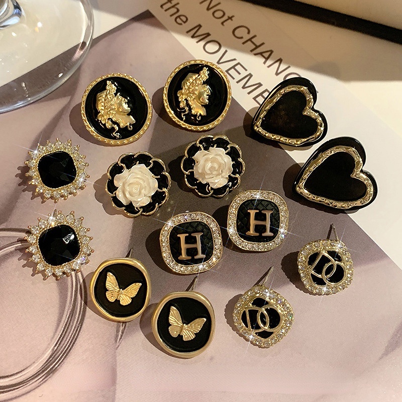 Bông Tai Mạ Bạc 925 Hình Hoa / Bướm Đính Ngọc Trai Phong Cách Hàn Quốc Thanh Lịch Cho Nữ