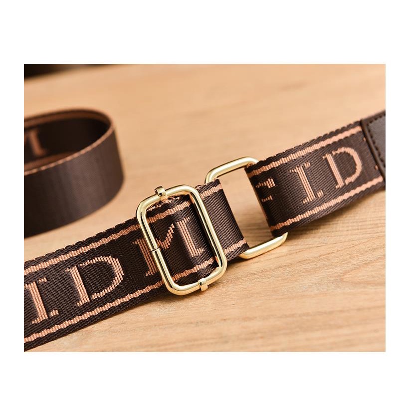 Túi Da Đeo Chéo In Chữ Thời Trang Dành Cho Nữ