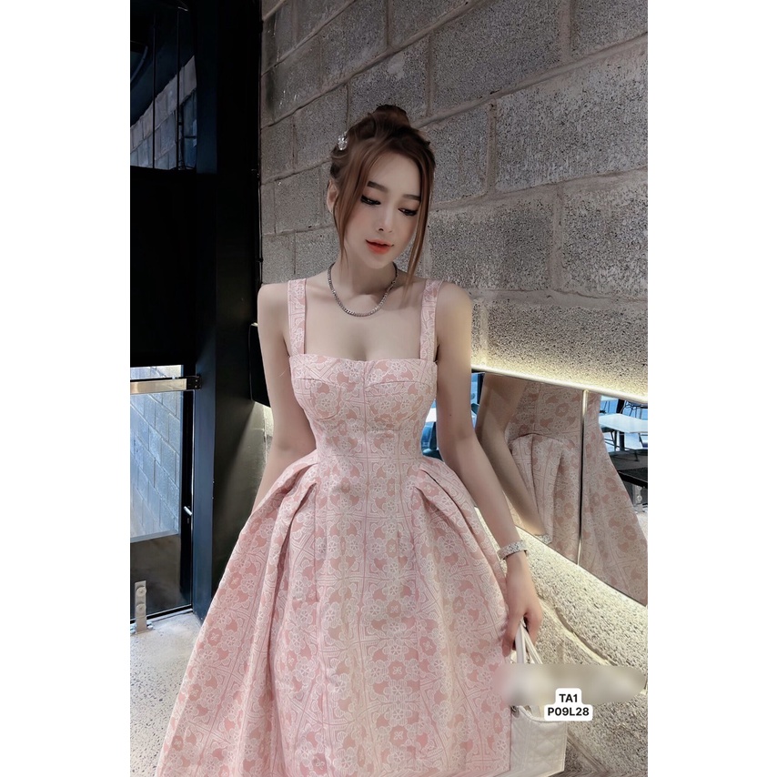 Đầm 2 dây xoè cúp ngực ạ Xinh ngất ngây ạ