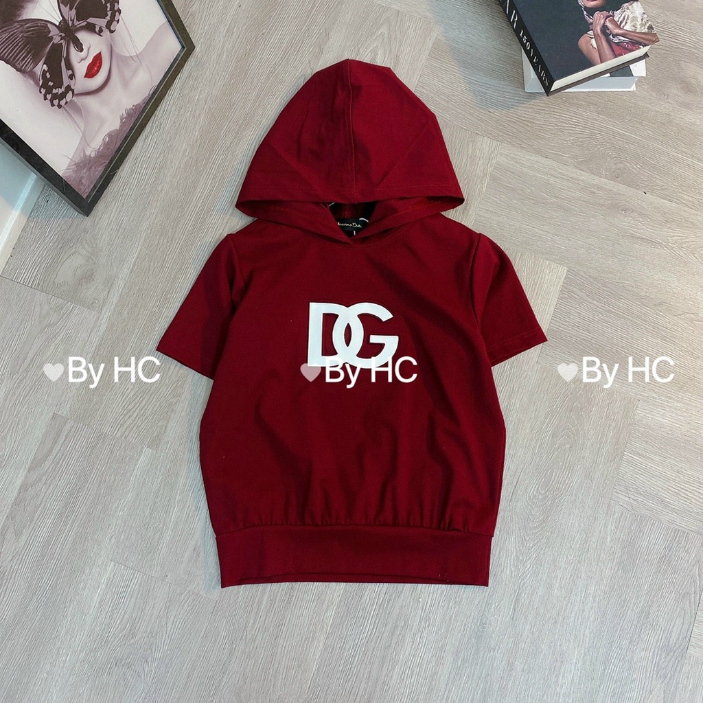 Áo phông cộc tay có mũ