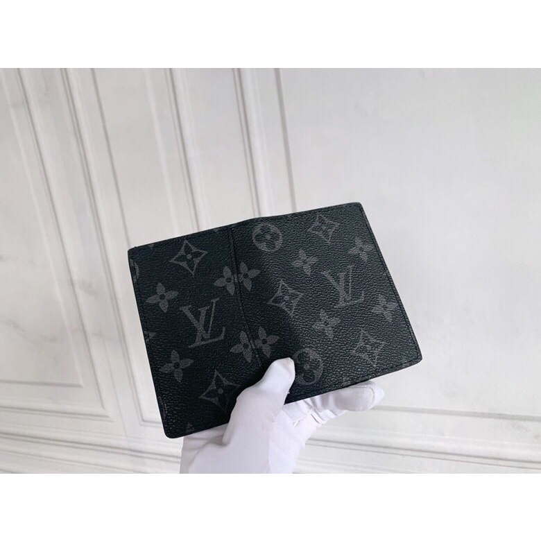 Hình ảnh vật lý Louis vuitton là chính hãng LV thẻ M63144 sẵn sàng để vận chuyển   Kích thước: 7X11cm