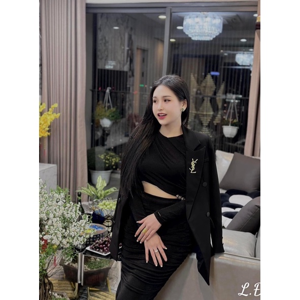 Váy body nhung khoét eo