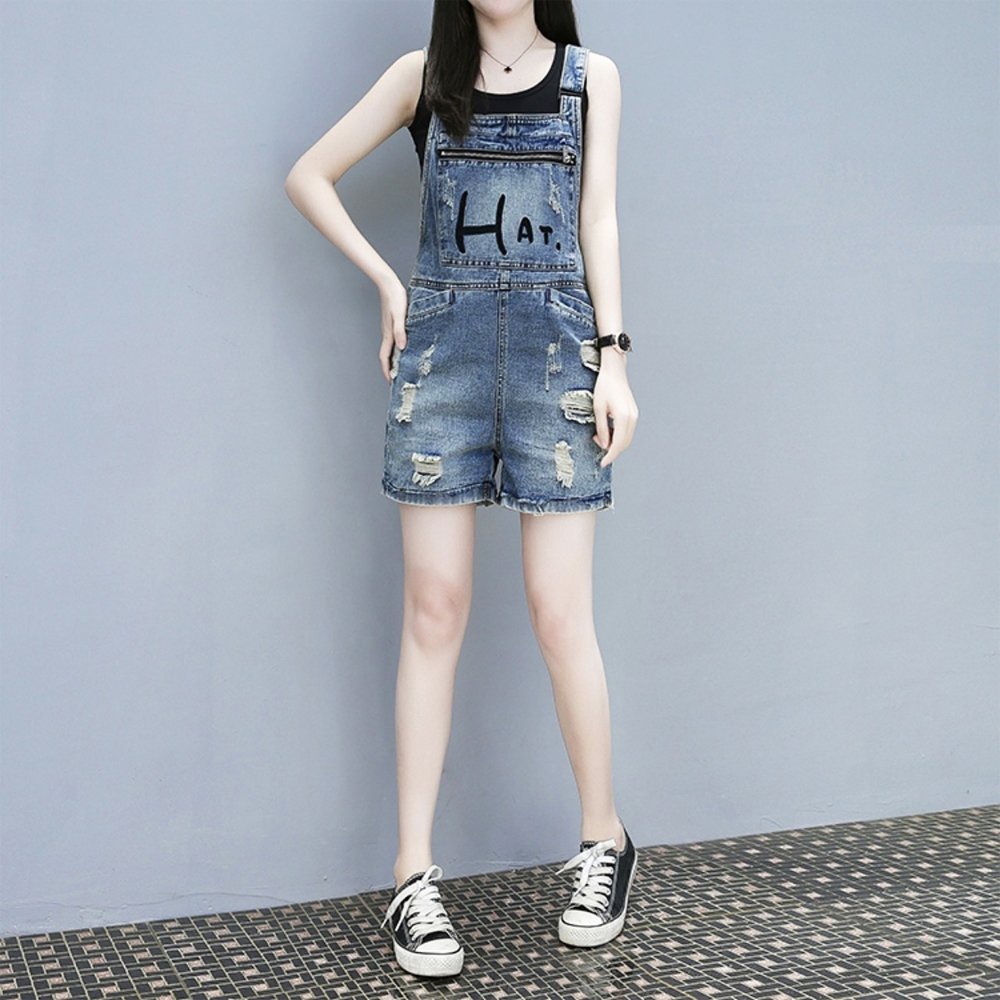 Quần yếm short jean nữ JohnsonLi thêu HAT, phối túi hộp, tia kéo