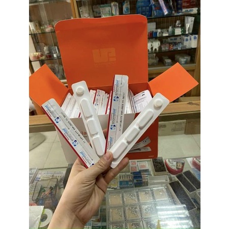 VECNI FLOUR Mỹ hương dâu bôi răng ngừa sâu răng, chống sún răng cho bé